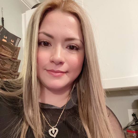 Meet your Posher, Itzel - Picture 1 of 1